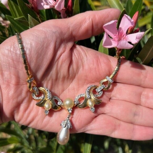 KRAMER Regal Gold Pearl and Rhinestone Choker NECKLACE - Picture 4 of 11